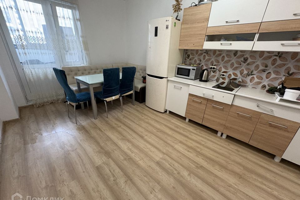Продаётся 2-комнатная квартира, 55.8 м²