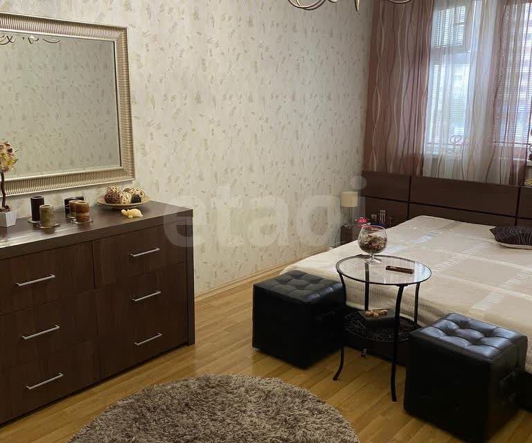 Продаётся 4-комнатная квартира, 100.7 м²