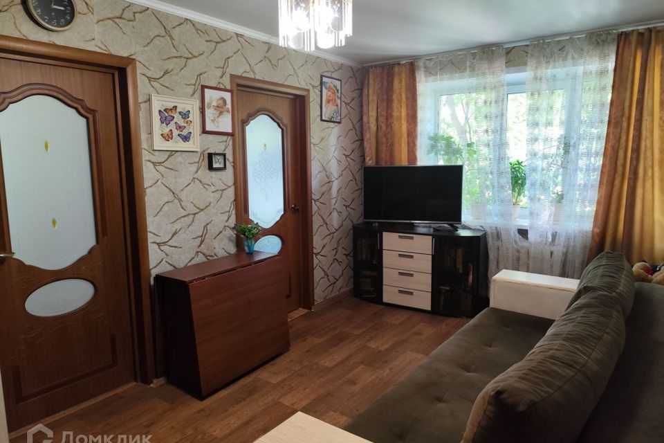 Сдаётся 4-комнатная квартира, 60.3 м²