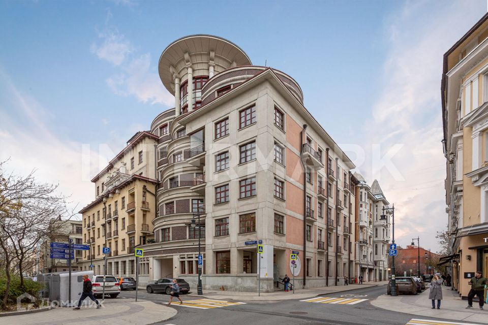 Продаётся 5-комнатная квартира, 187.8 м²