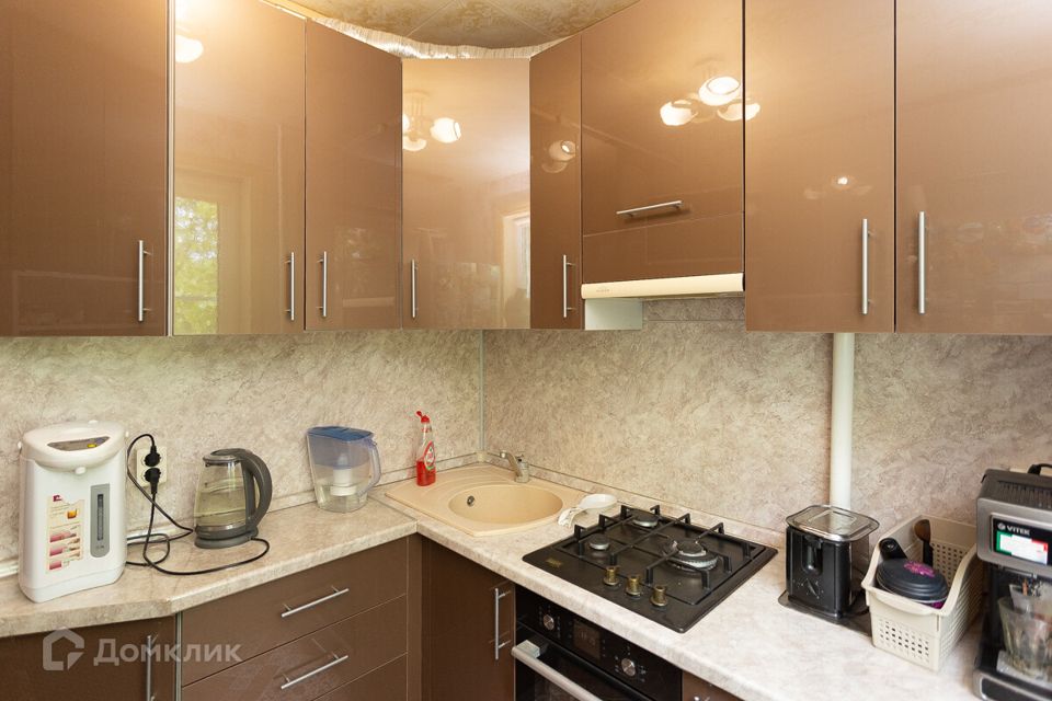 Продаётся 3-комнатная квартира, 56.3 м²