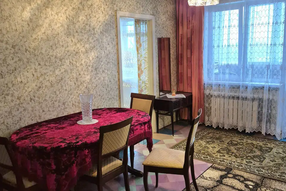 Продаётся 3-комнатная квартира, 57.7 м²