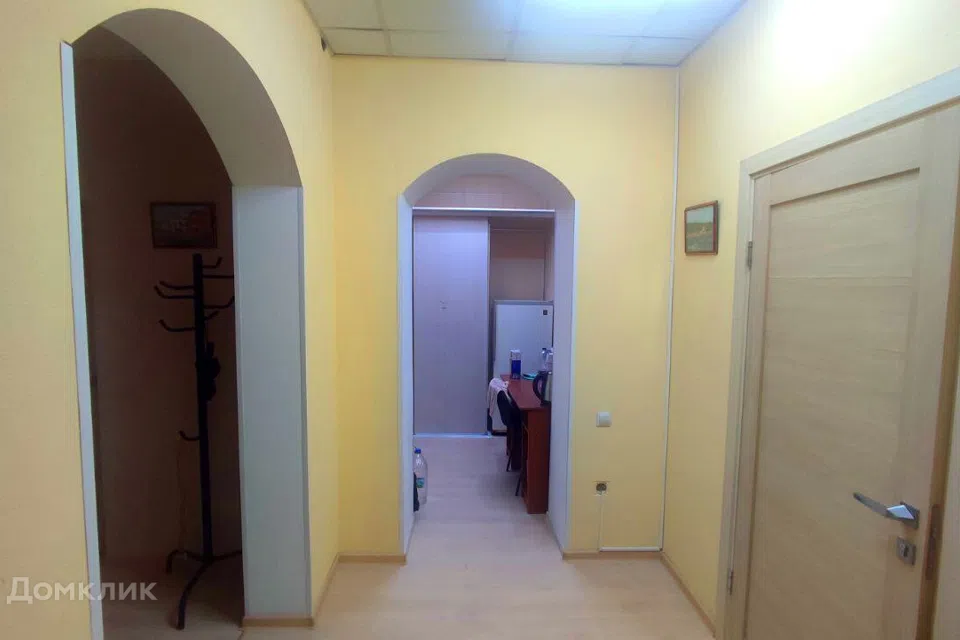 Продаётся помещение своб. назначения, 198 м²