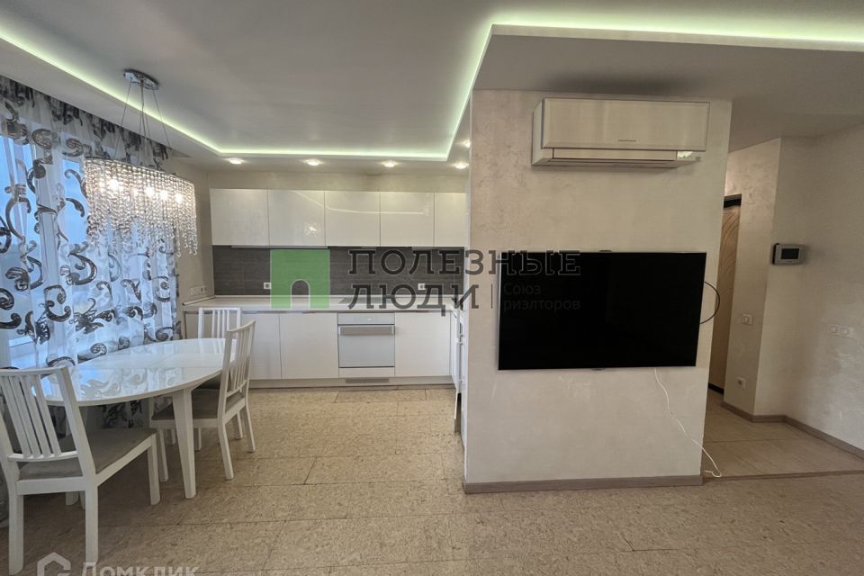 Сдаётся 3-комнатная квартира, 100 м²
