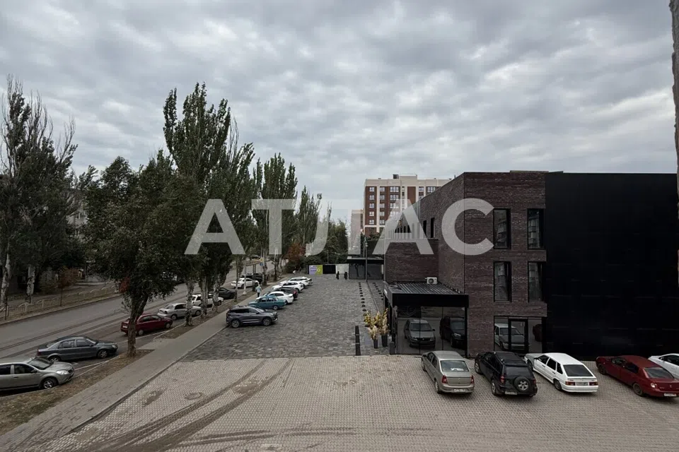 Продаётся 3-комнатная квартира, 61.9 м²