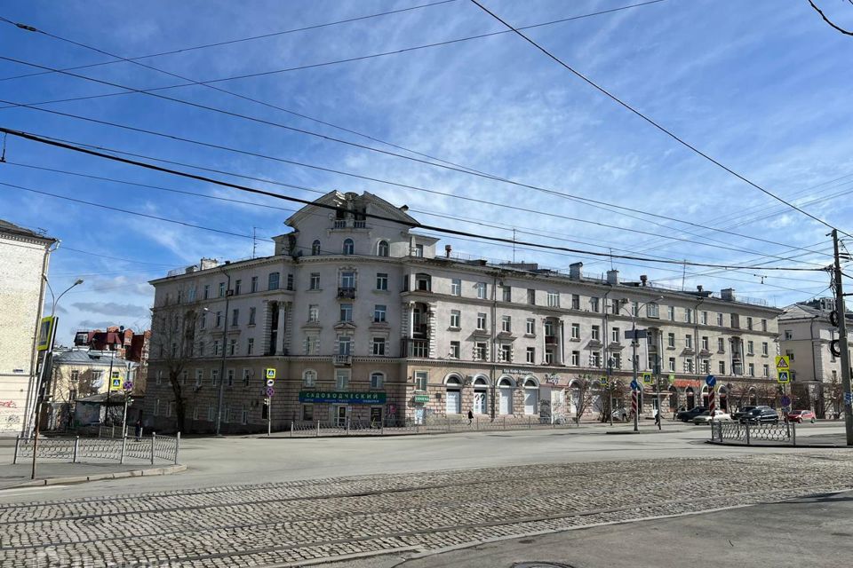 Продаётся 2-комнатная квартира, 60.7 м²