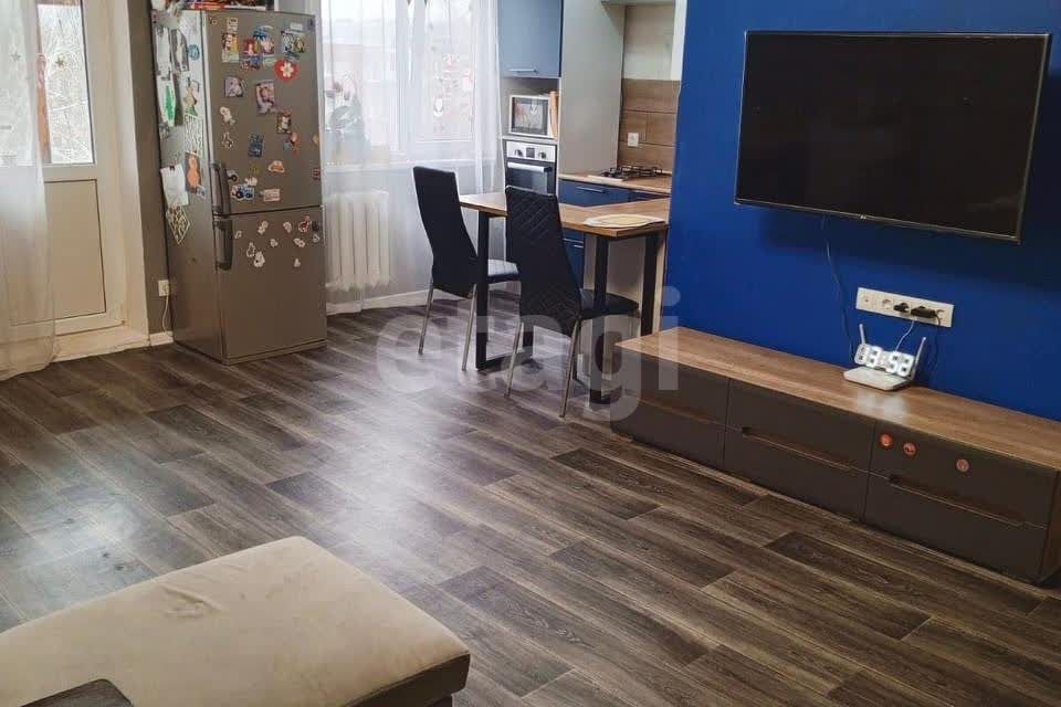 Продаётся 3-комнатная квартира, 59.8 м²