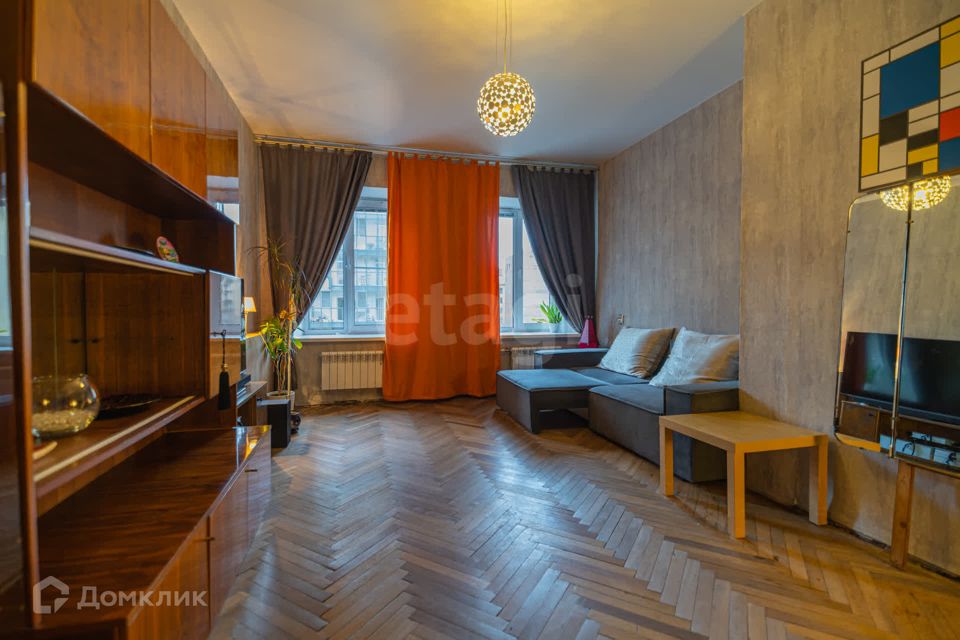 Продаётся 2-комнатная квартира, 70.4 м²