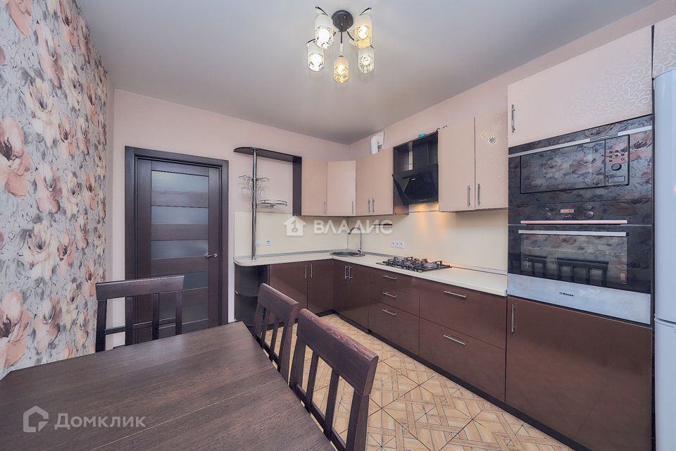 Продаётся 2-комнатная квартира, 56.6 м²