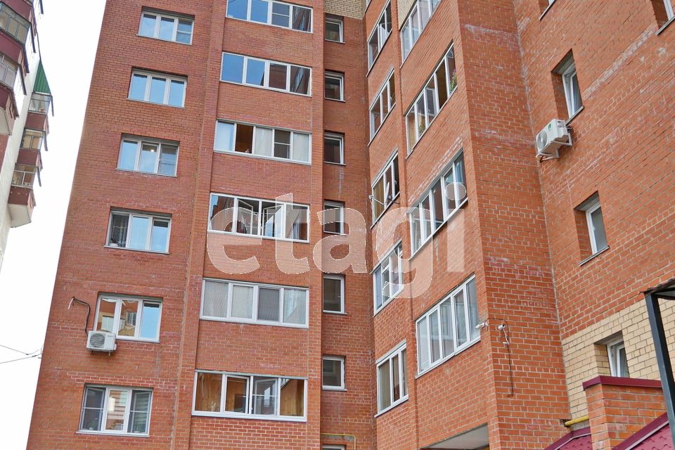 Сдаётся 1-комнатная квартира, 412 м²