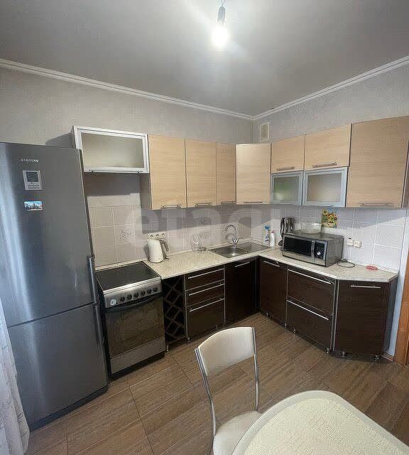 Сдаётся 2-комнатная квартира, 57.2 м²