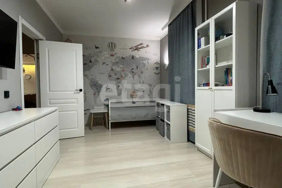 Продаётся 4-комнатная квартира, 87.7 м²