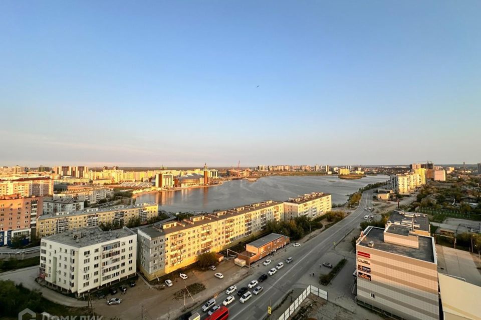Продаётся 3-комнатная квартира, 108 м²