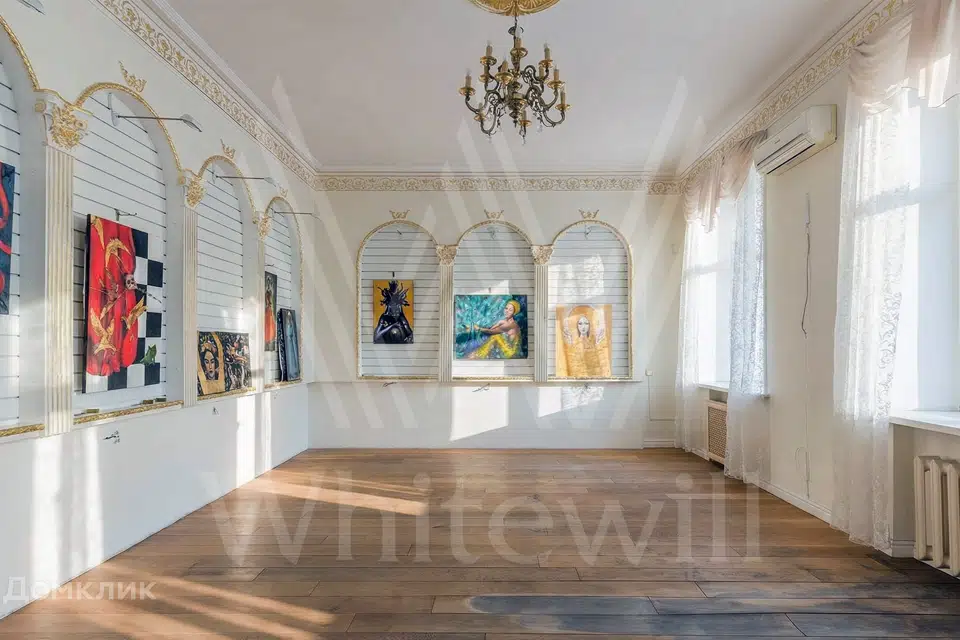 Продаётся 4-комнатная квартира, 144 м²