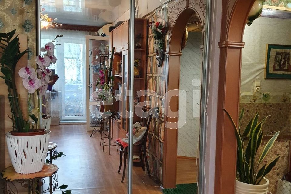 Продаётся 3-комнатная квартира, 49.3 м²