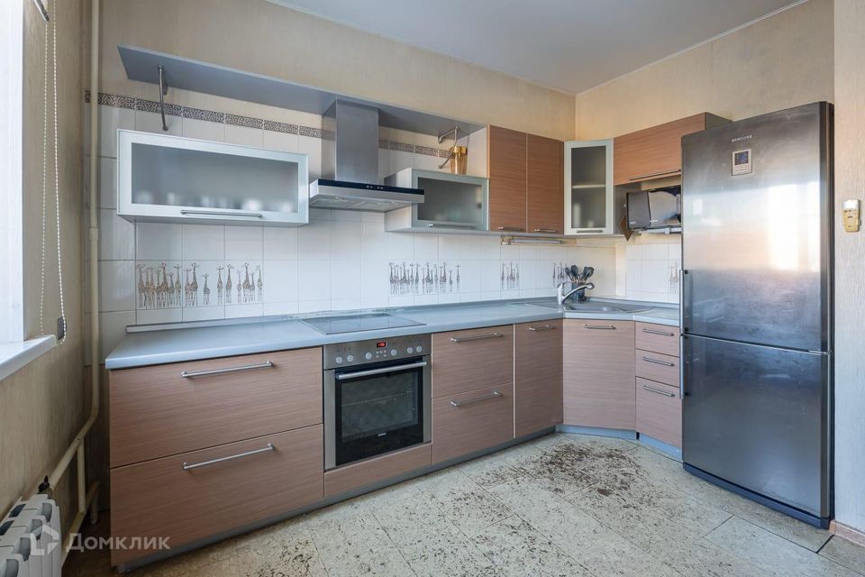 Сдаётся 2-комнатная квартира, 56.5 м²