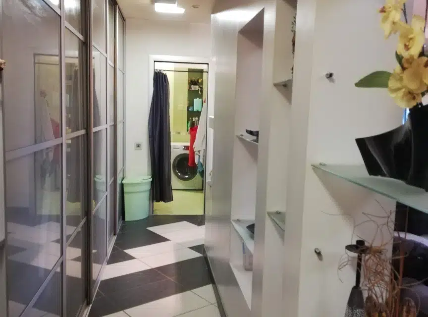 Продаётся 4-комнатная квартира, 139.1 м²
