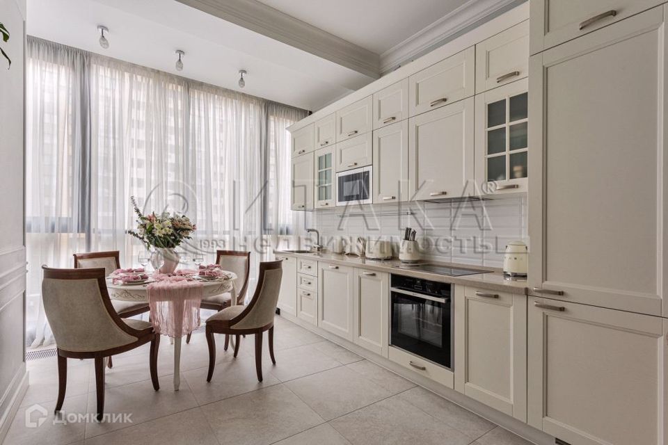 Продаётся 2-комнатная квартира, 72.5 м²