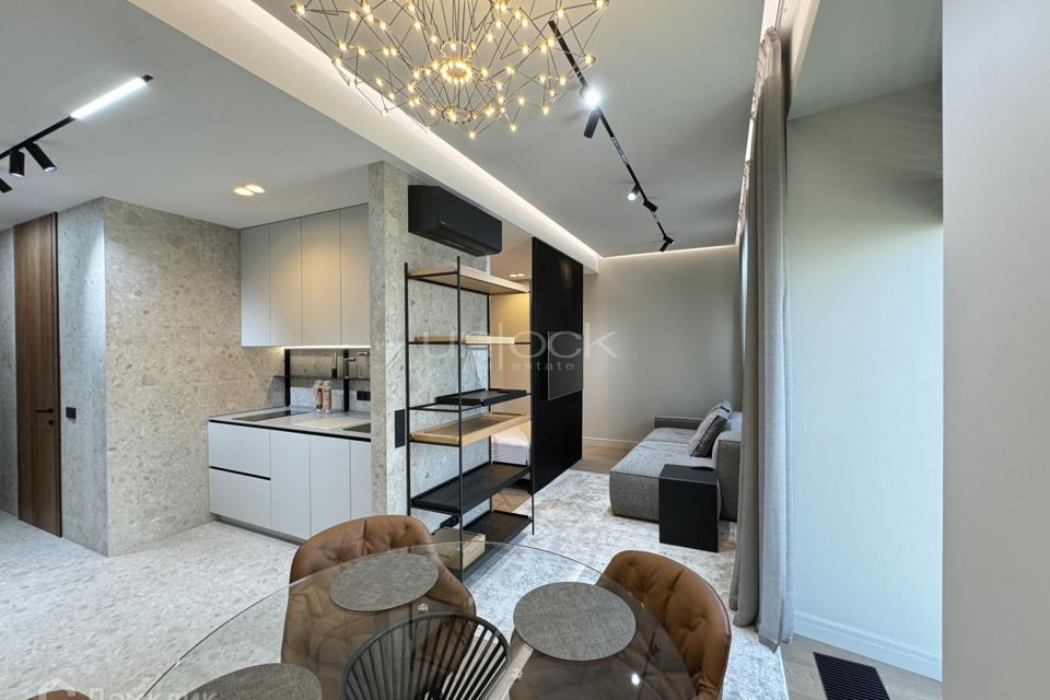 Продаётся 1-комнатная квартира, 42 м²