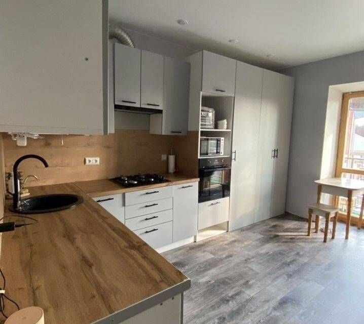 Сдаётся 2-комнатная квартира, 70 м²