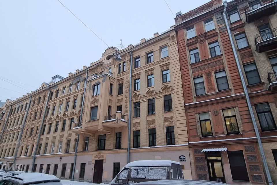 Продаётся 3-комнатная квартира, 97 м²