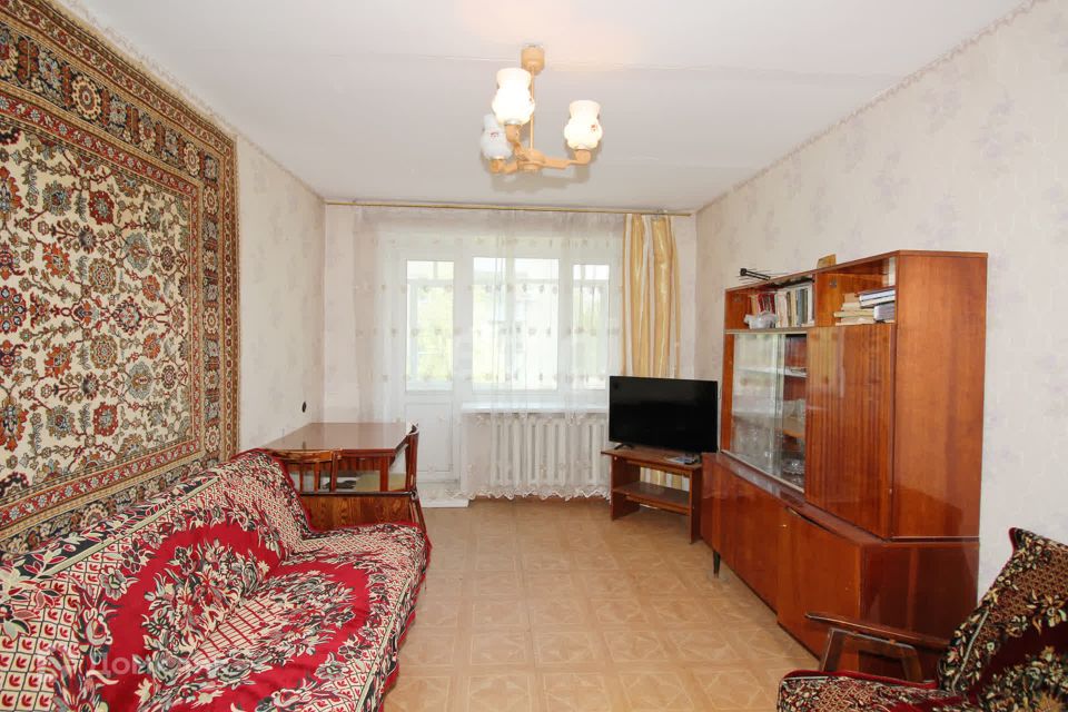 Продаётся 3-комнатная квартира, 52.4 м²