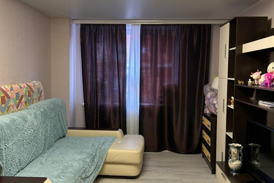 Продаётся 3-комнатная квартира, 72.6 м²