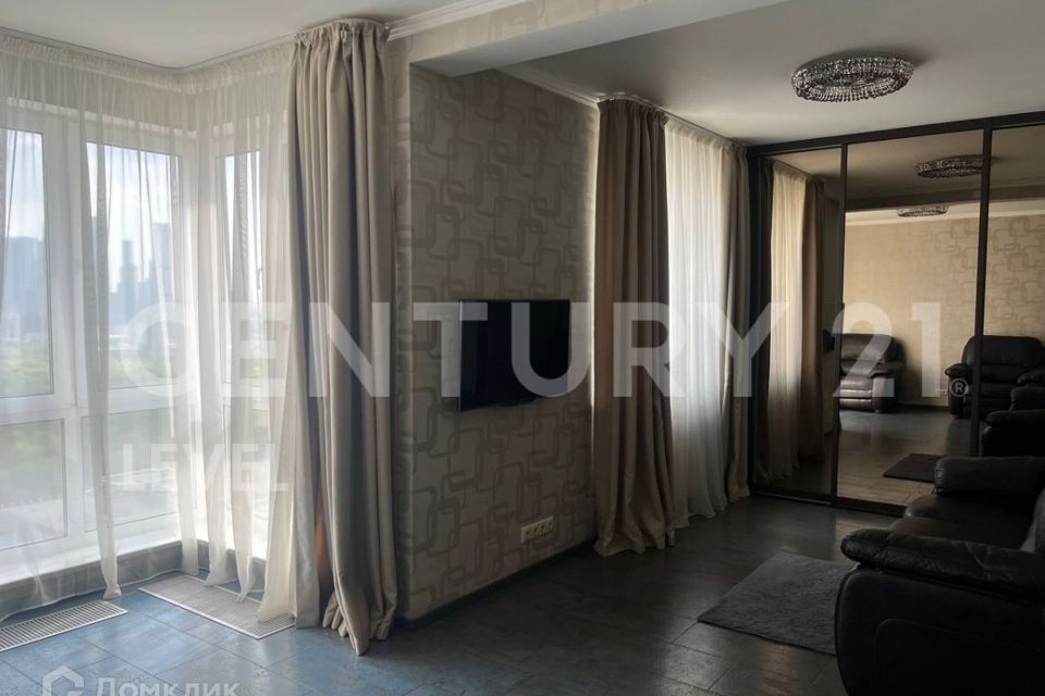 Сдаётся 2-комнатная квартира, 64.8 м²