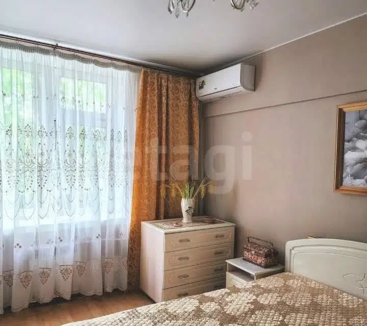 Продаётся 3-комнатная квартира, 77.3 м²