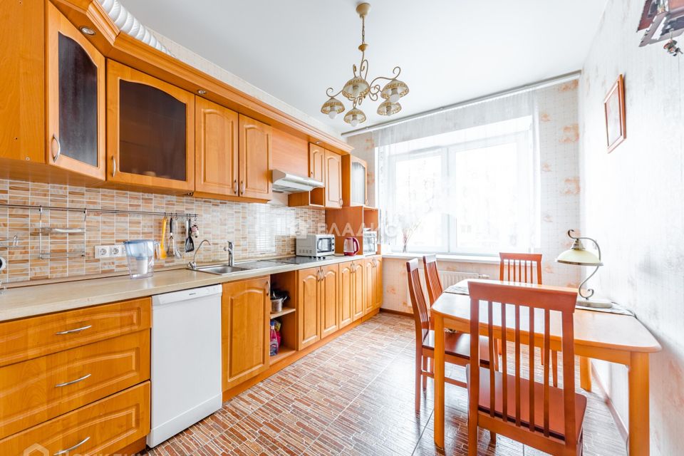 Продаётся 2-комнатная квартира, 61.2 м²