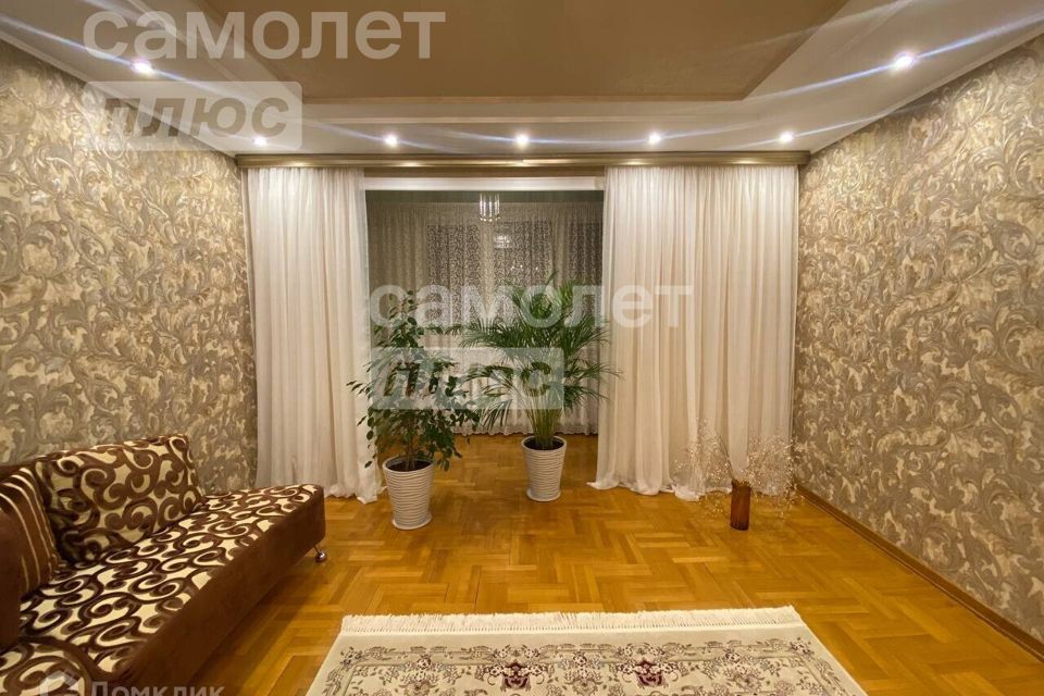 Продаётся 3-комнатная квартира, 119.6 м²