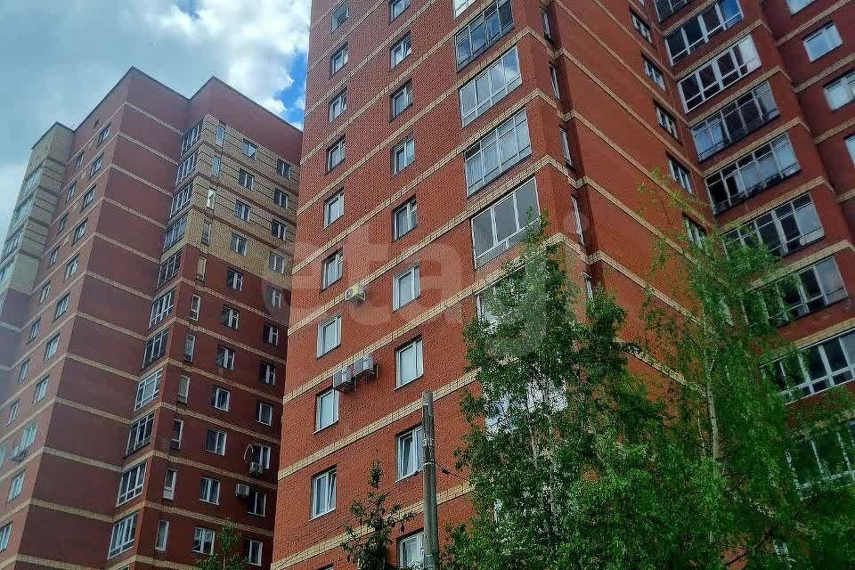 Продаётся 2-комнатная квартира, 59.8 м²