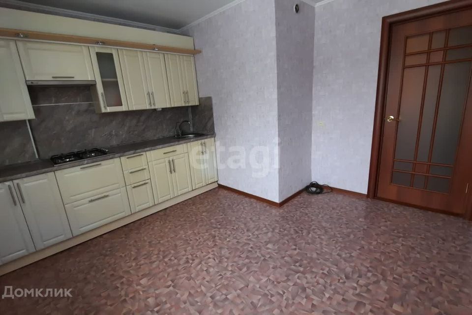 Продаётся 4-комнатная квартира, 93.9 м²
