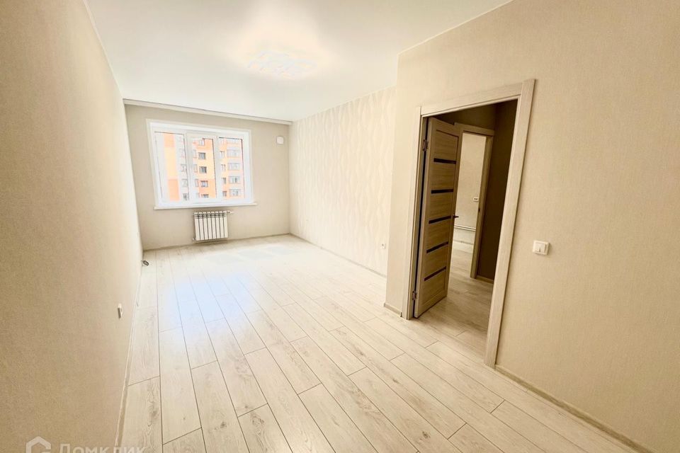 Продаётся 1-комнатная квартира, 42 м²