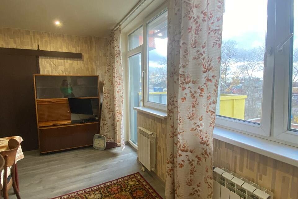 Продаётся 1-комнатная квартира, 43.8 м²
