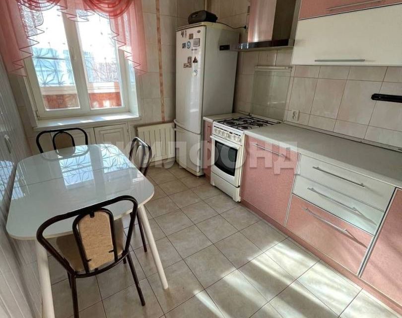 Продаётся 4-комнатная квартира, 78.3 м²