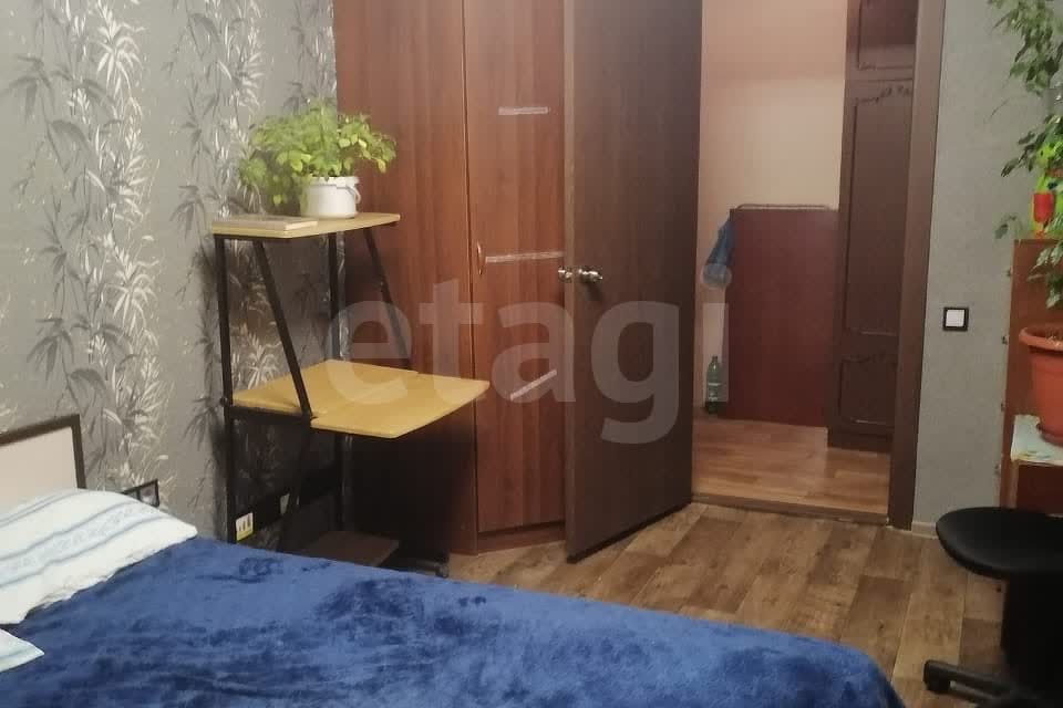 Продаётся 5-комнатная квартира, 98 м²