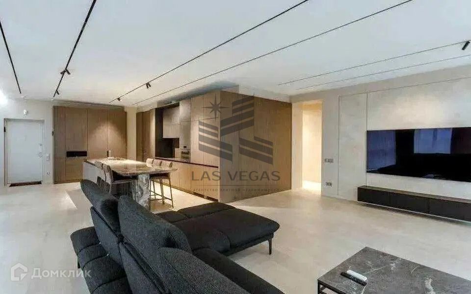 Сдаётся 2-комнатная квартира, 79 м²