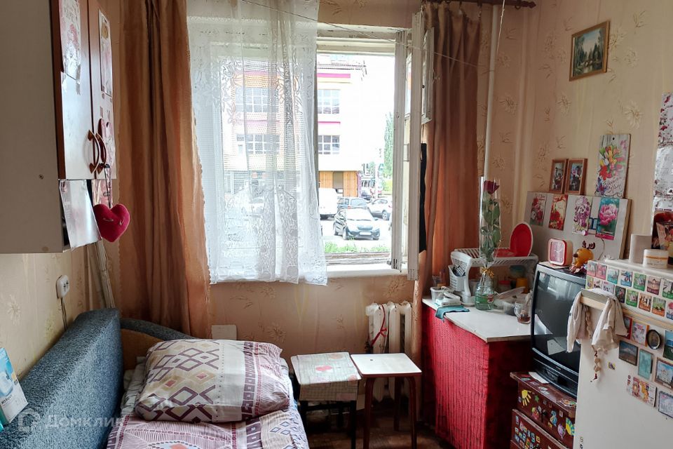 Продаётся 4-комнатная квартира, 71 м²