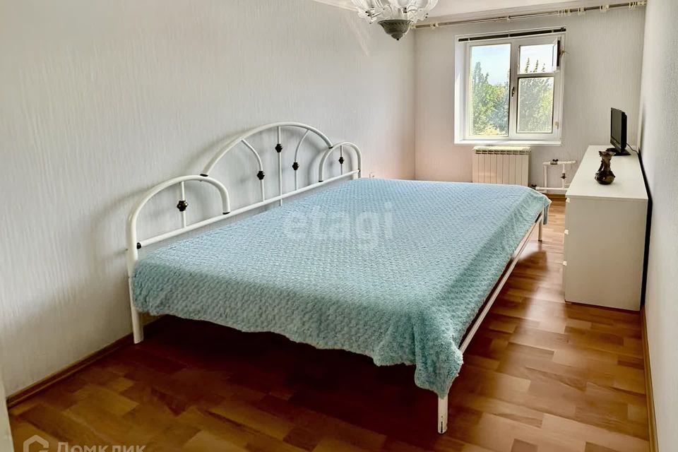 Продаётся 4-комнатная квартира, 75.5 м²