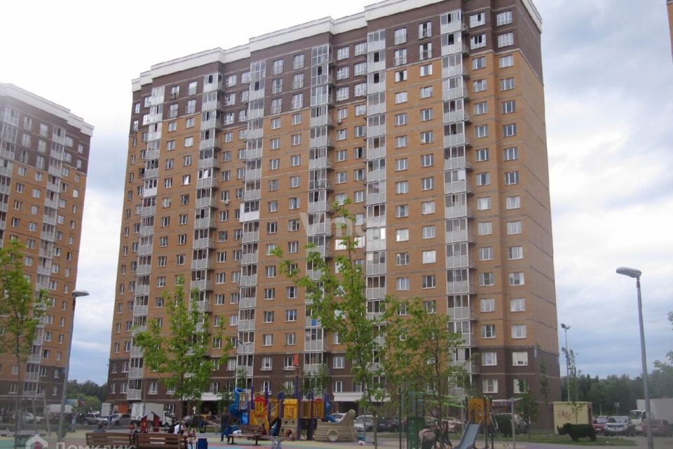 Сдаётся 2-комнатная квартира, 58 м²