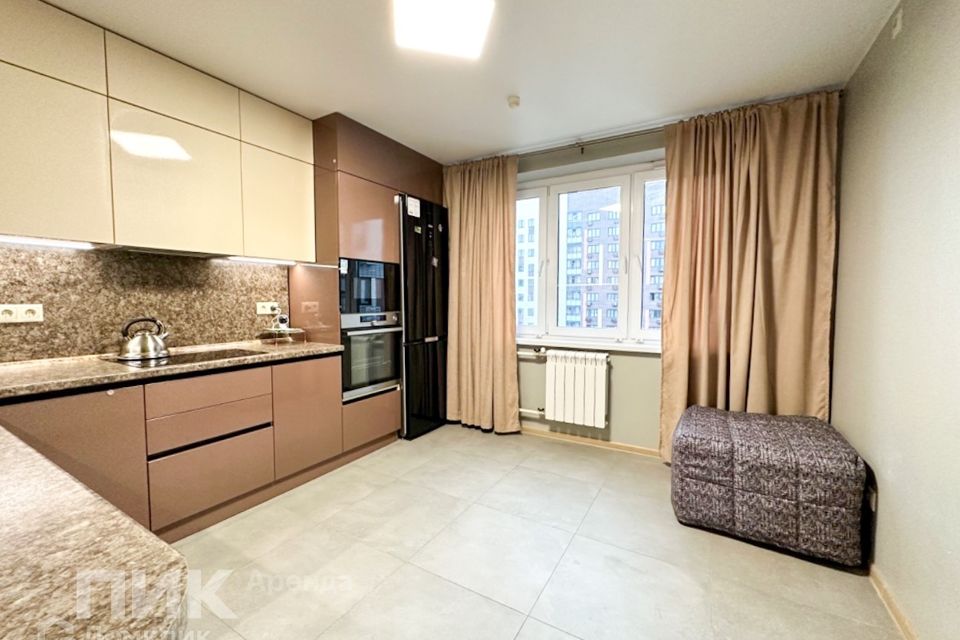 Сдаётся 2-комнатная квартира, 56.6 м²