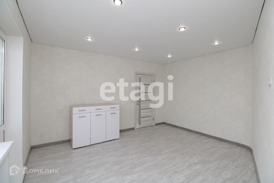 Продаётся 4-комнатная квартира, 81.2 м²