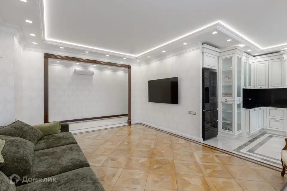 Продаётся 3-комнатная квартира, 97.7 м²