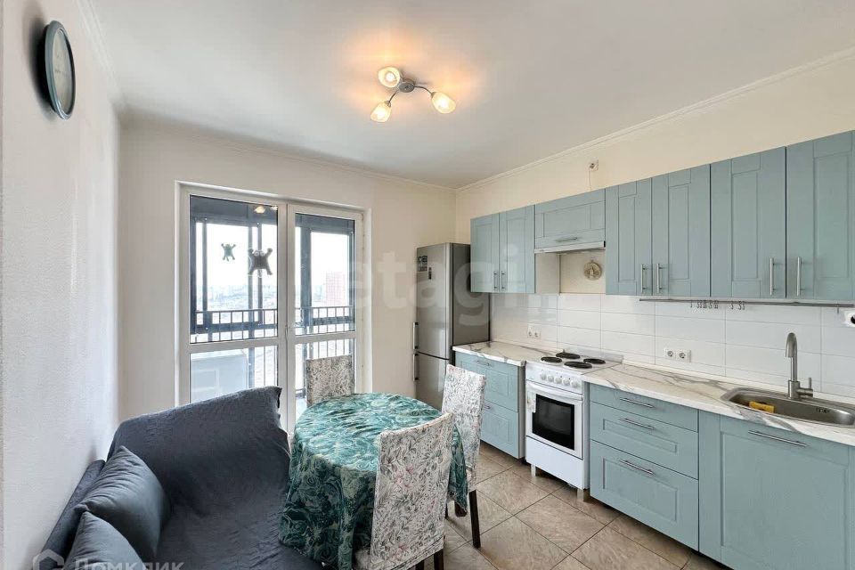 Продаётся 3-комнатная квартира, 90.6 м²