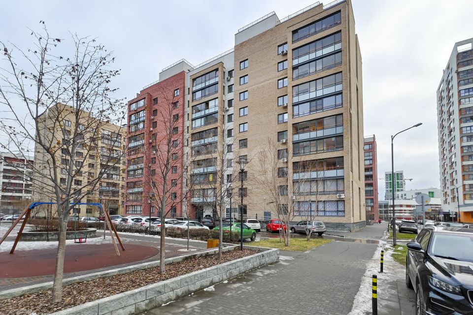 Продаётся 2-комнатная квартира, 61.8 м²