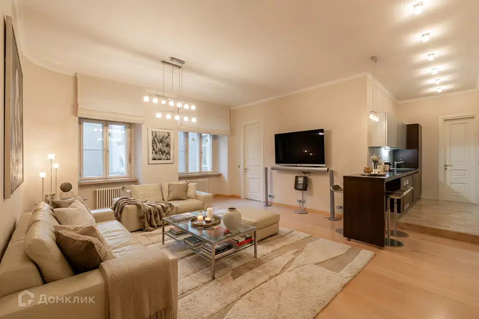 Продаётся 2-комнатная квартира, 65 м²