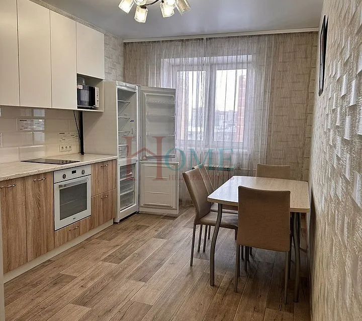 Сдаётся 1-комнатная квартира, 50 м²