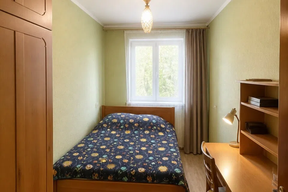 Продаётся 4-комнатная квартира, 65 м²