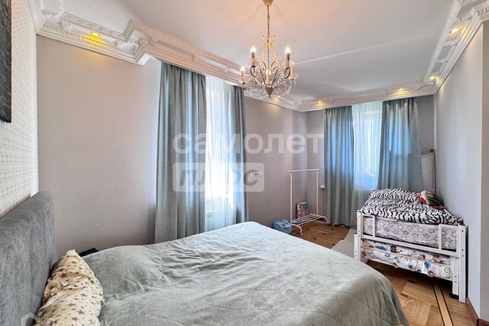 Продаётся 2-комнатная квартира, 69.5 м²
